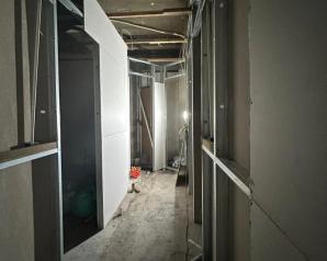 Calciboard boarding along the corridor